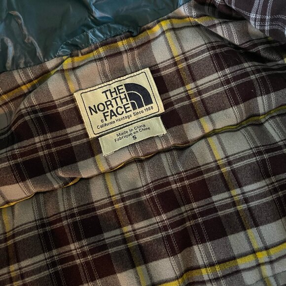 North Face Teal Puffy Vest - Picture 3 of 7